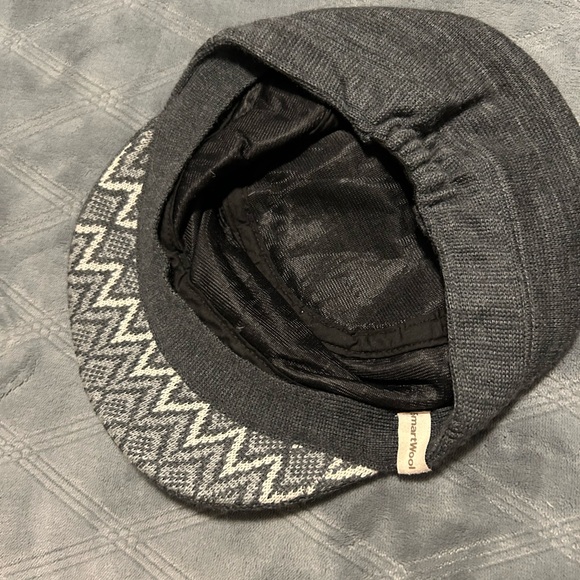 Smartwool Women’s Casual Merino Cap - Picture 3 of 3